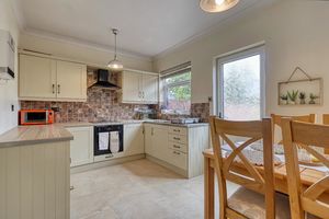 Kitchen/Diner- click for photo gallery